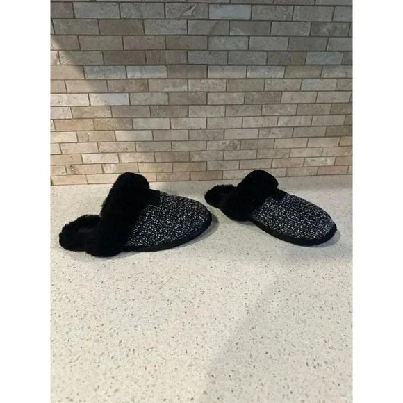 UGG Women's SCUFFETTE II FRILL‎ Scuff Slipper Shoe BLACK  120 - Picture 2 of 5